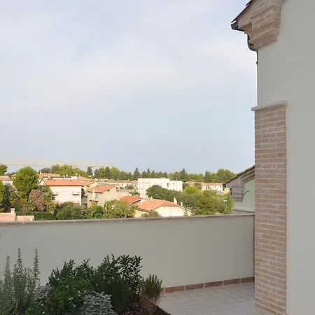 Апартаменты Quadrilocale, Giardino, Vista Mare *